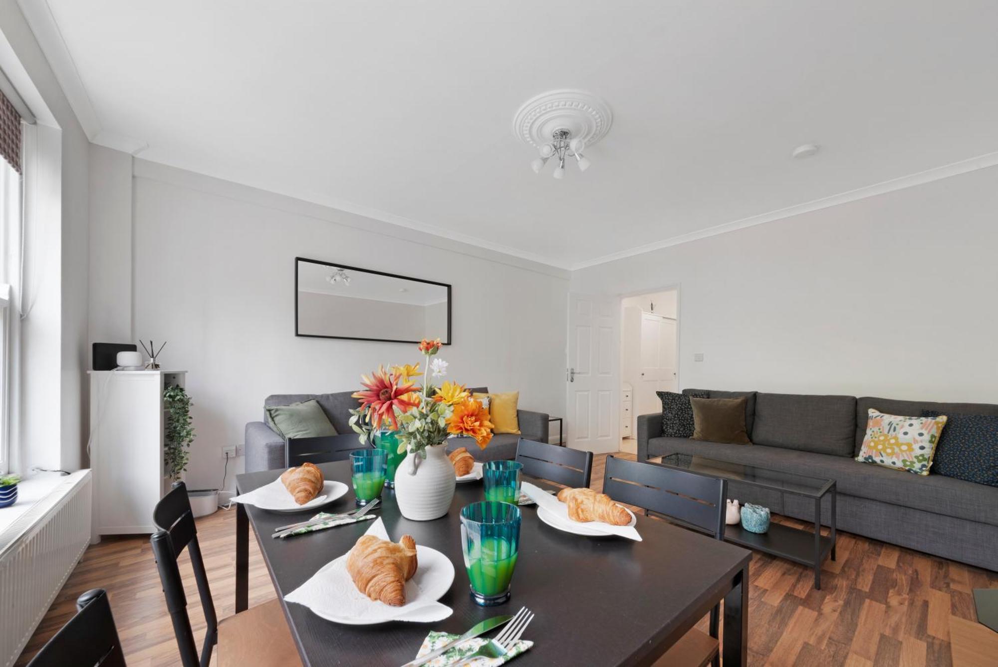Apartament Old Street By Morethanstays